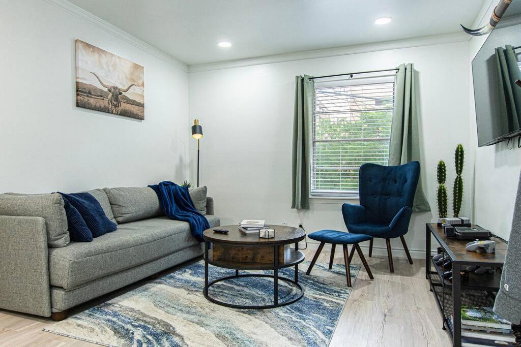 Downtown Austin Suite Retreat Exterior photo